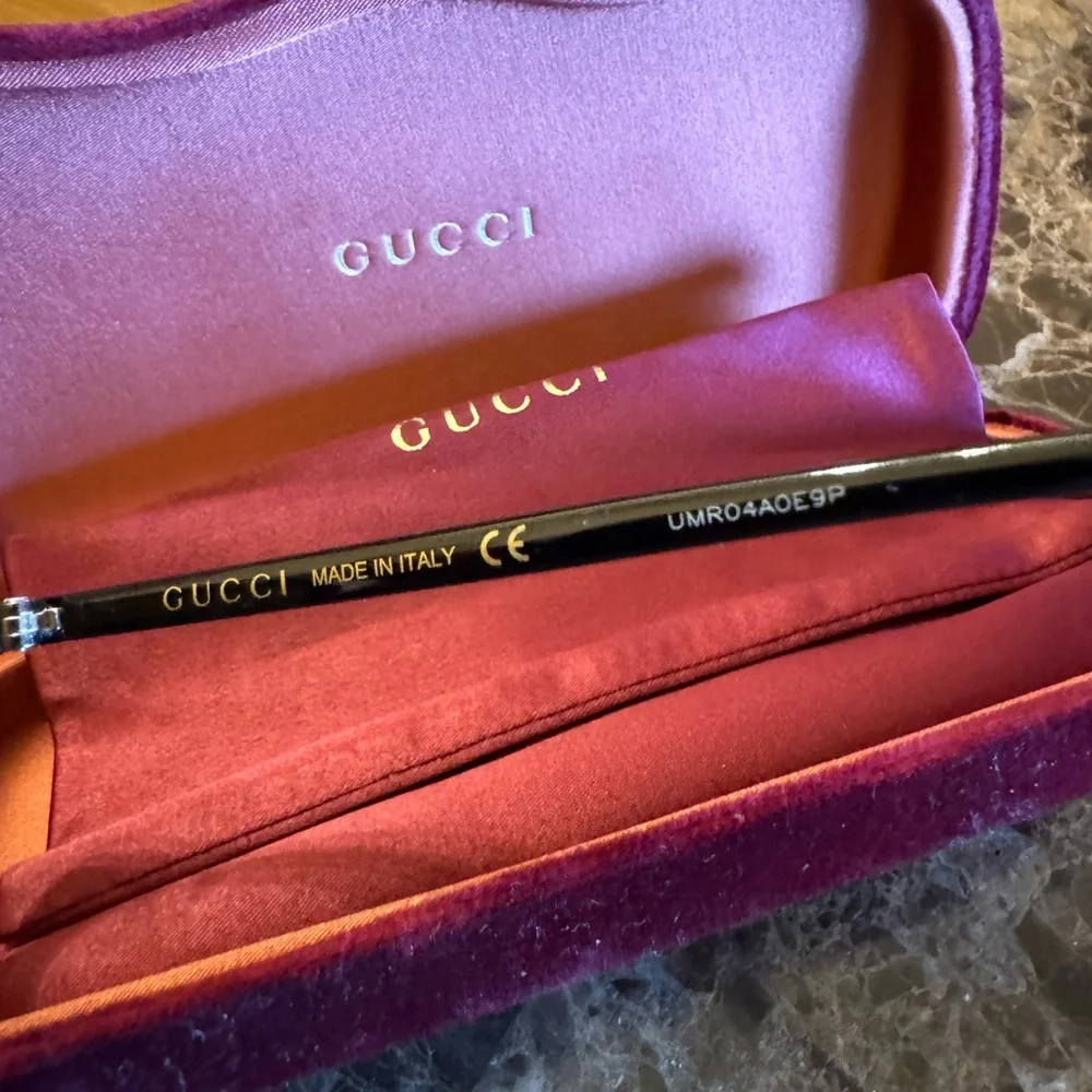 Gucci unisex sunglasses